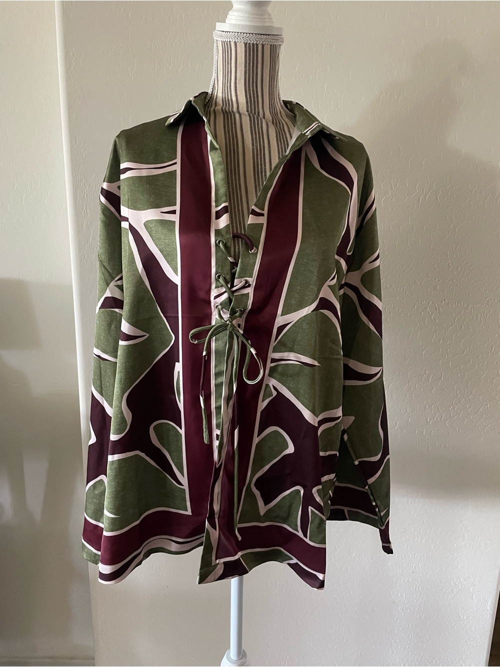 NWT Revolve Seven Wonders Alessandra Sleeved Shirt size Medium